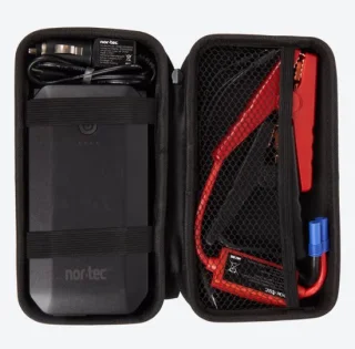 Altijd Voorbereid Onderweg: Multifunctionele Jumpstarter met 12V Powerbank, LED Zaklamp met SOS-functie en Startkabels – De Ultieme Noodoplossing voor Auto’s, Mobieltjes en Tablets – Ideaal voor Pechhulp en Noodgevallen!