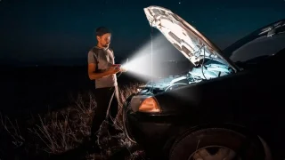 Jump Starter 28000mAh 12V 800A LED Display