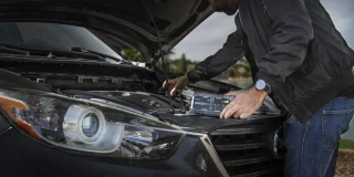 NOCO Genius GB40 12V Jumpstarter 1000A