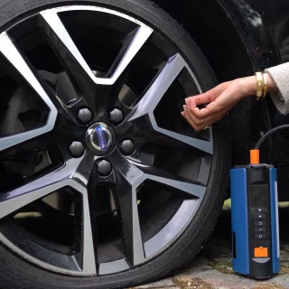 ResQmotive AutoRevive Lite 5-in-1 Jumpstarter