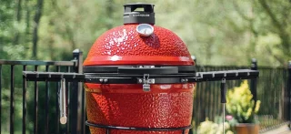 Kamado Joe Classic II houtskoolbarbecue met onderstel en zijtafels