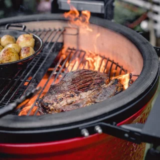 Kamado Joe Classic II houtskoolbarbecue met onderstel en zijtafels