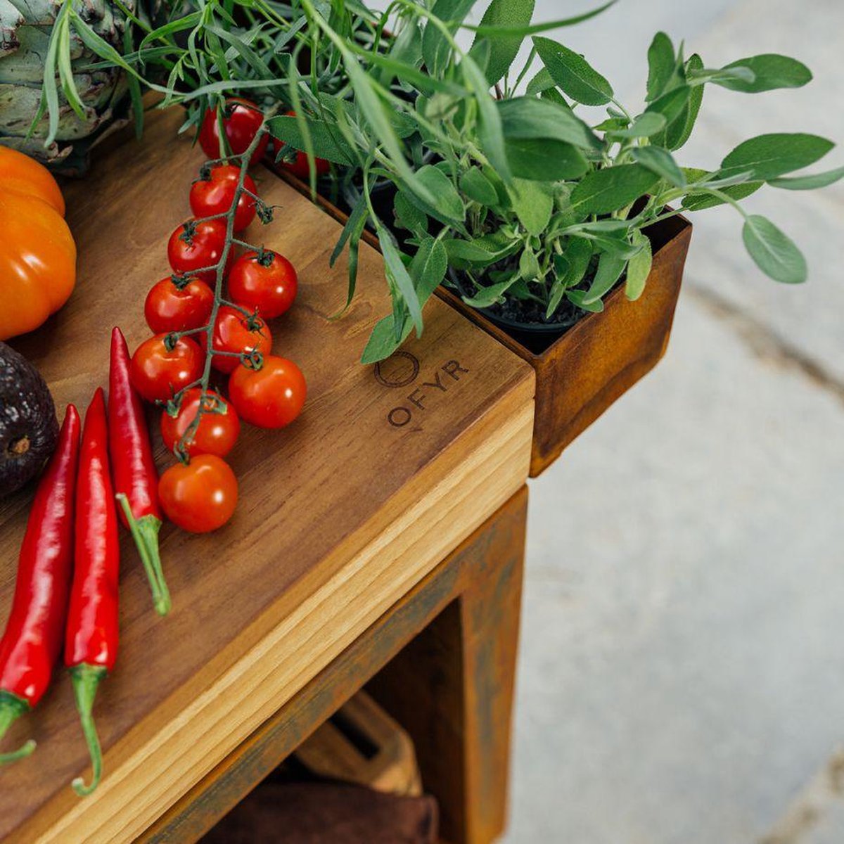 OFYR Kamado Table 65 PRO Corten Concrete BGE