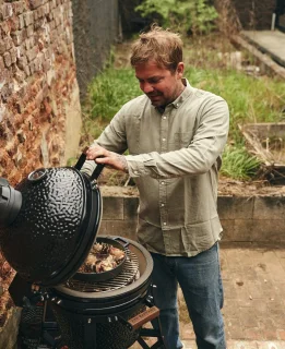 THE BASTARD Compact Kamado BBQ 33 cm