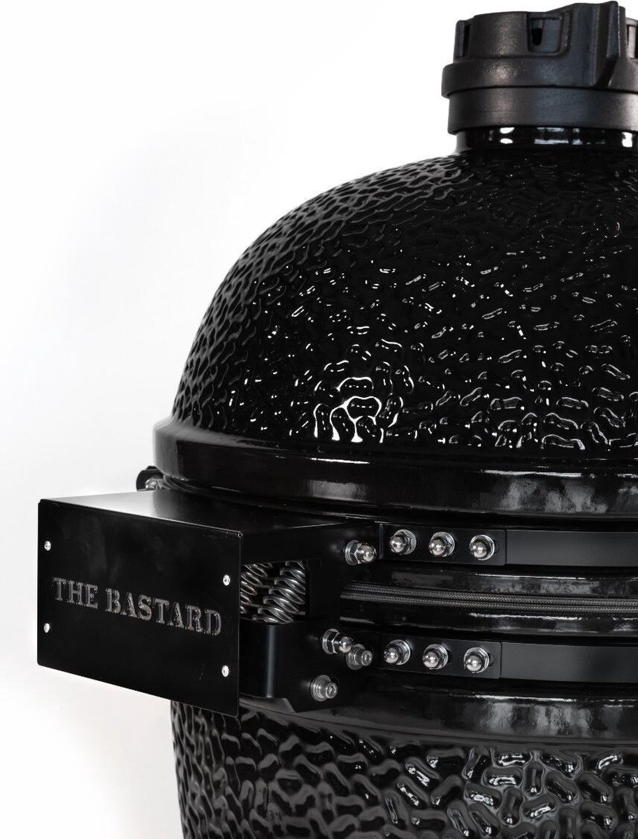 The Bastard Large Solo 2021 Kamado Barbecue