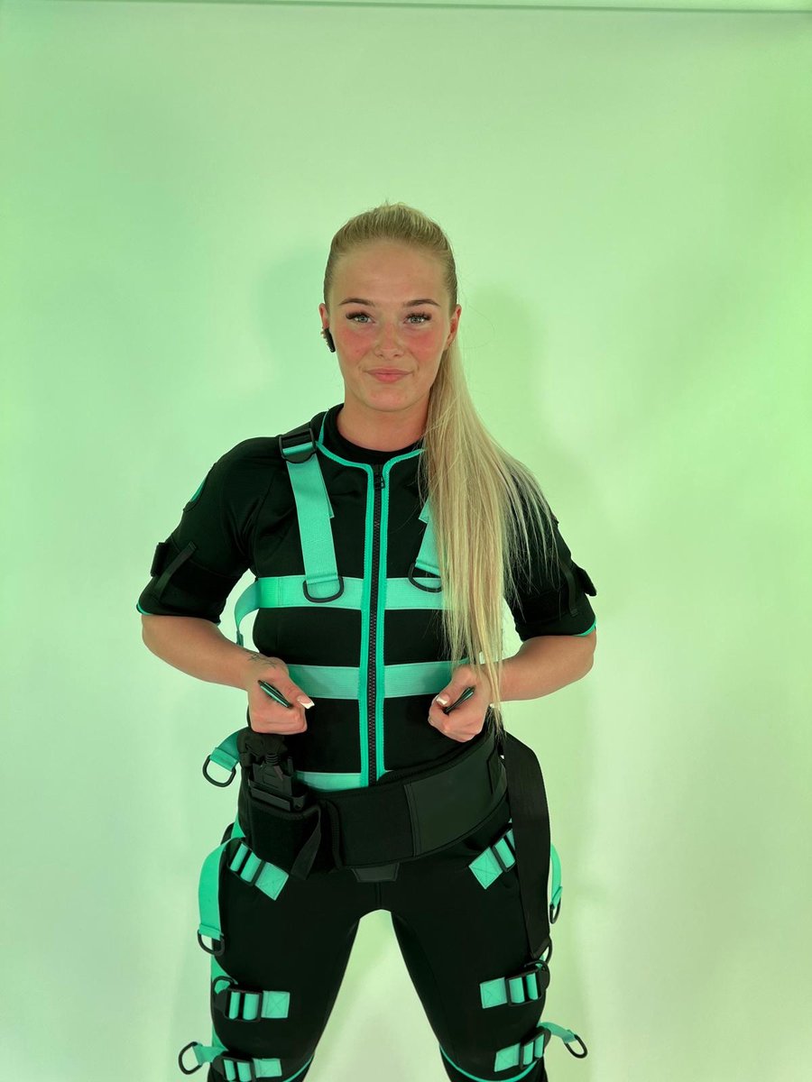 De EMS Trainingsset 20 Elektroden Draadloos App Full Body in één oogopslag