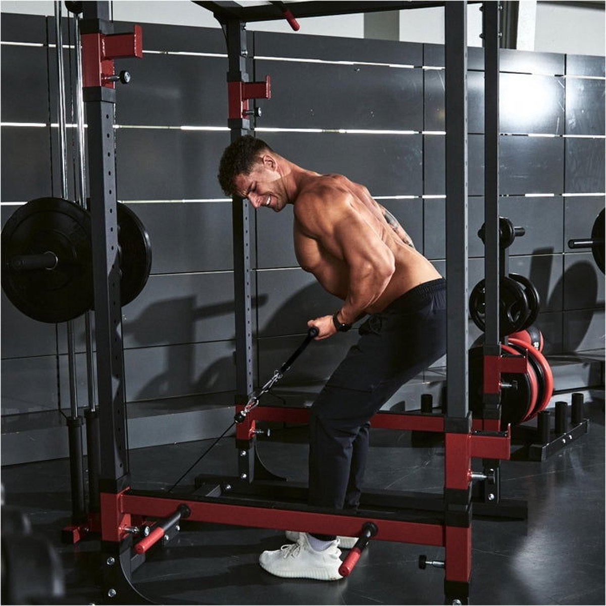 Wat vinden we goed aan de Gorilla Sports Lattrekstang 60 cm Verstelbaar