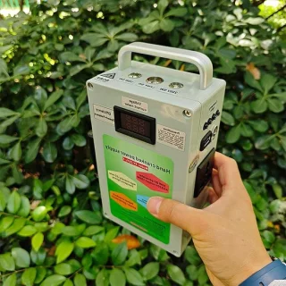 Hand crank generator noodstroom station zwart