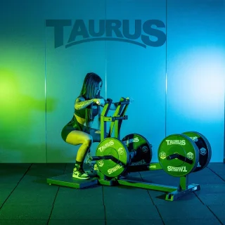 Taurus IFP Belt Squat Machine