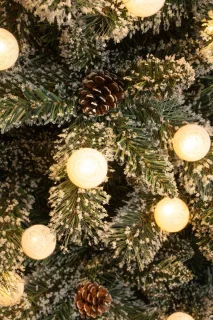 Black Box Trees Kaprun Kunstkerstboom met LED Verlichting en Timerfunctie - H180 x Ø108 cm - Groen, Rood