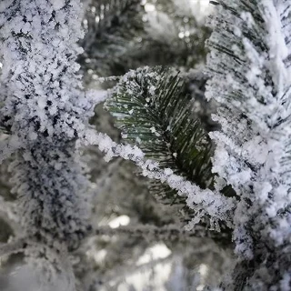 Realistisch besneeuwde kerstboom 150-270 cm