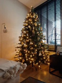 Triumph Tree Sherwood Kunstkerstboom Deluxe met LED verlichting - H215 cm - groen