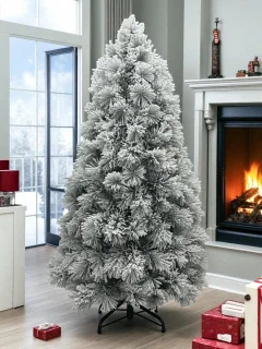 Kunstkerstboom met sneeuw