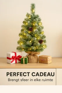 Mini Kerstboom 70 cm met LED Verlichting en Timerfunctie – Kunstkerstboom met Sneeuw & Dennenappels – Compacte Tafelkerstboom met Linnen Voet – Warmwitte LED, Batterijwerking