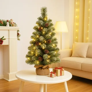 Mini Kerstboom 70 cm met LED Verlichting en Timerfunctie – Kunstkerstboom met Sneeuw & Dennenappels – Compacte Tafelkerstboom met Linnen Voet – Warmwitte LED, Batterijwerking
