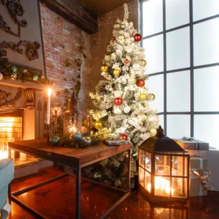 Uten Luxe uitvoering Kunstkerstboom - Kerstboom met sneeuw - H180 x Ø90 cm - 700 Takken - Groen