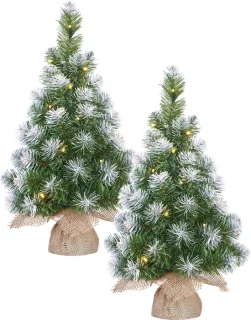 2x Miniboompjes kerstboom 60 cm in jute zak met verlichting en sneeuw