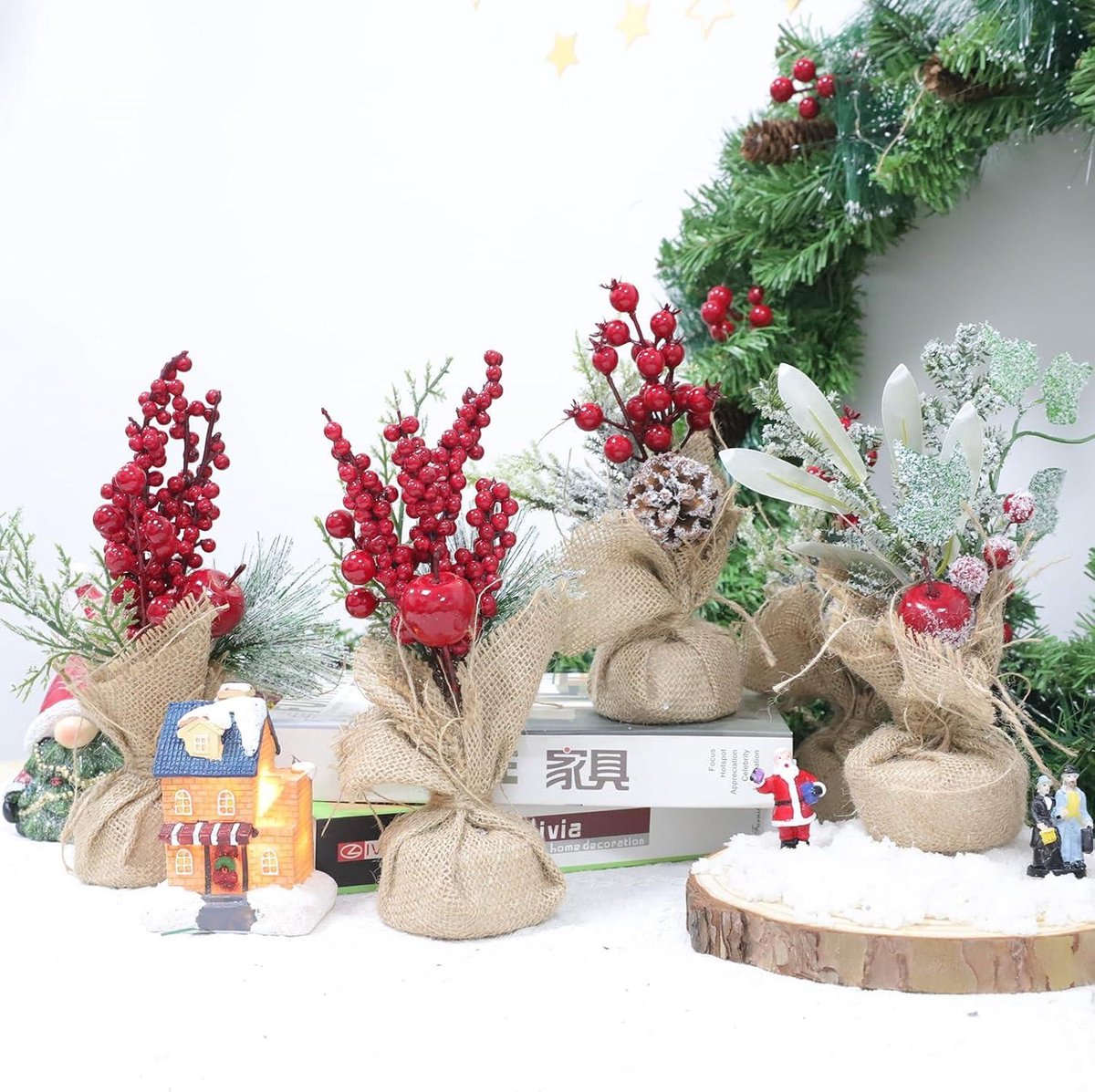 6x Kunstkerstbomen met Rood Bessen & Dennenappels - Tafeldecoratie