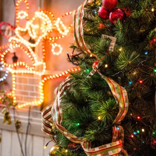 AG Kerstboom 210 cm Kunstkerstboom