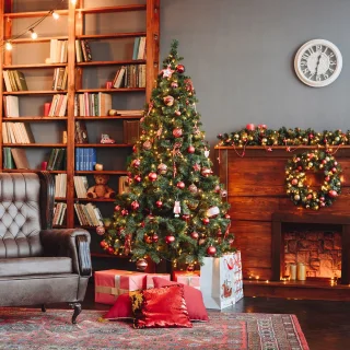 AG Kunstkerstboom 210 cm met Verlichting