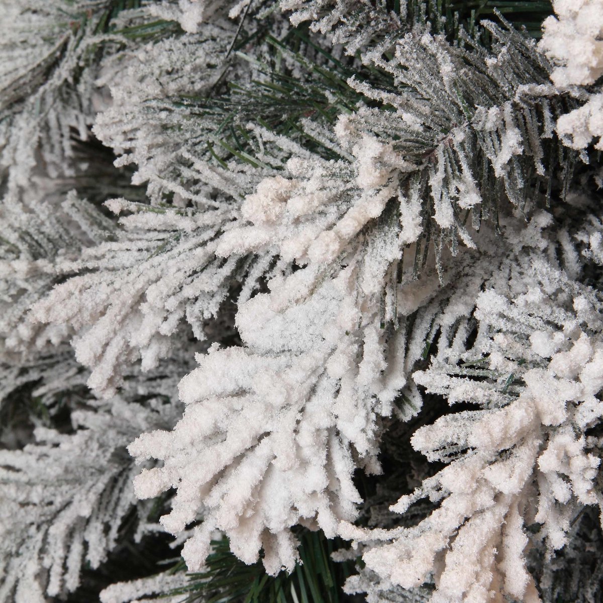 Black Box Chandler Franse kunstkerstboom 215x125 cm besneeuwd groen