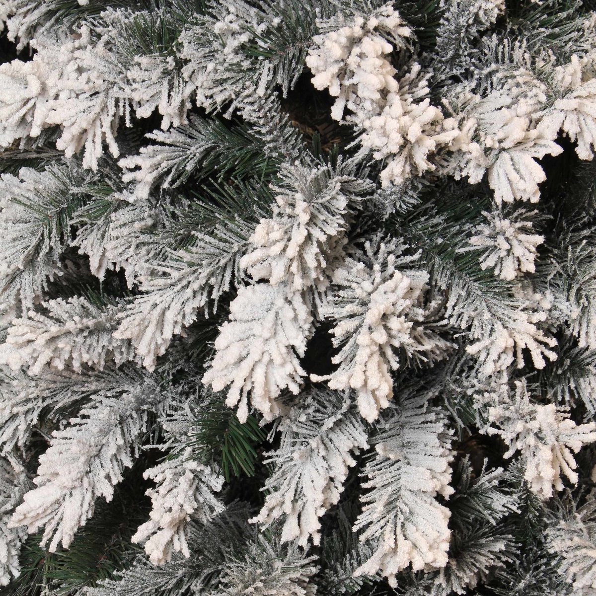 Black Box Chandler Franse kunstkerstboom 215x125 cm besneeuwd groen