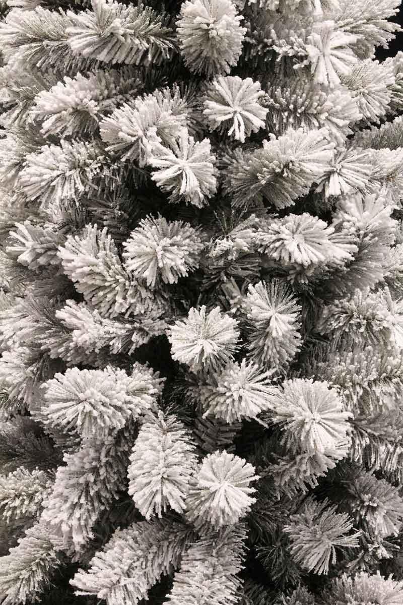 Black Box Medford Kerstboom Groen 215x114 cm