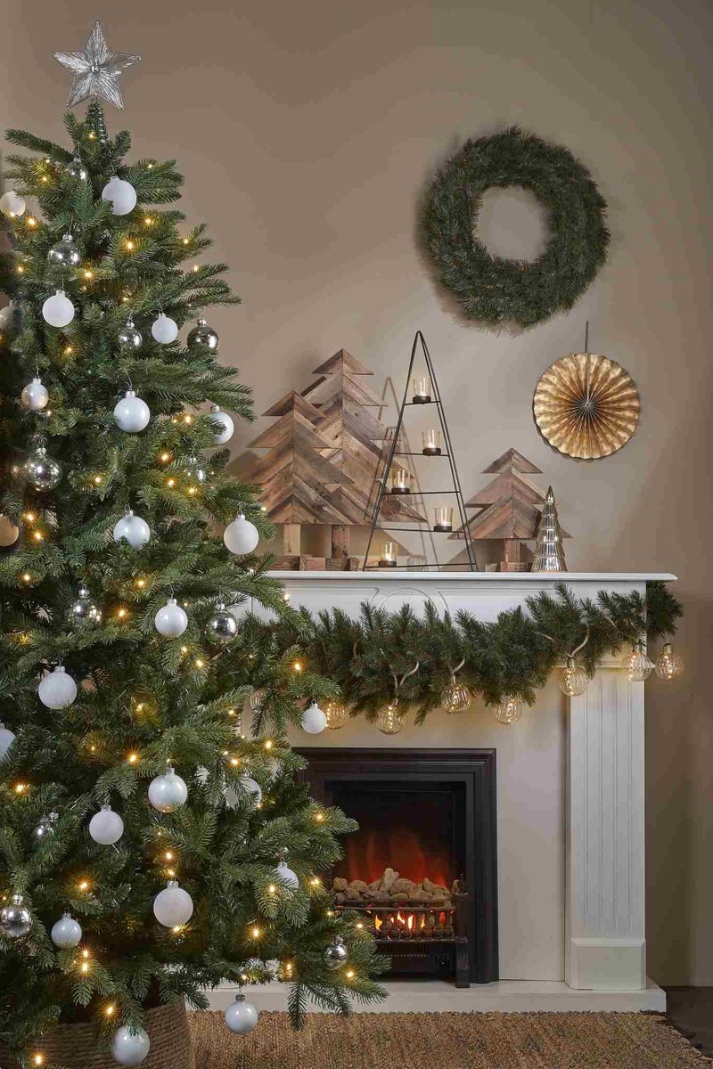 Black Box Trees Brampton Kunstkerstboom 230 cm groen