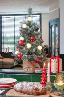 Black Box Trees Kaprun Kunstkerstboom H60 Ø39 cm Groen Frosted Rood