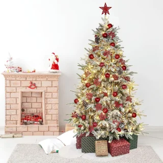 Equivera Kerstboom met verlichting en sneeuw