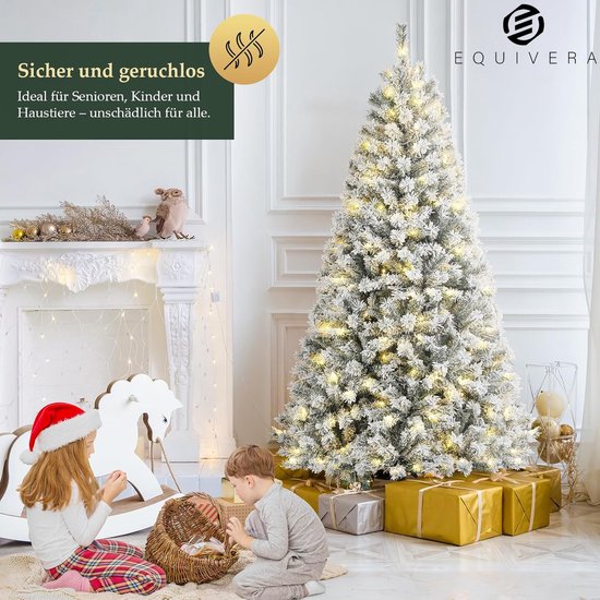 Equivera Kerstboom met Verlichting en Sneeuw