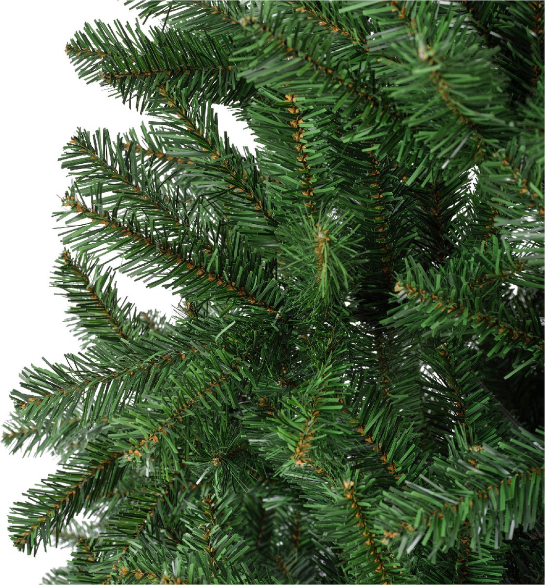 Everlands Kunstkerstboom Monarch 210 cm Groen