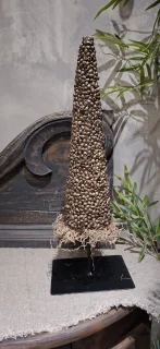 Kegeltjes kerstboompje op metalen standaard