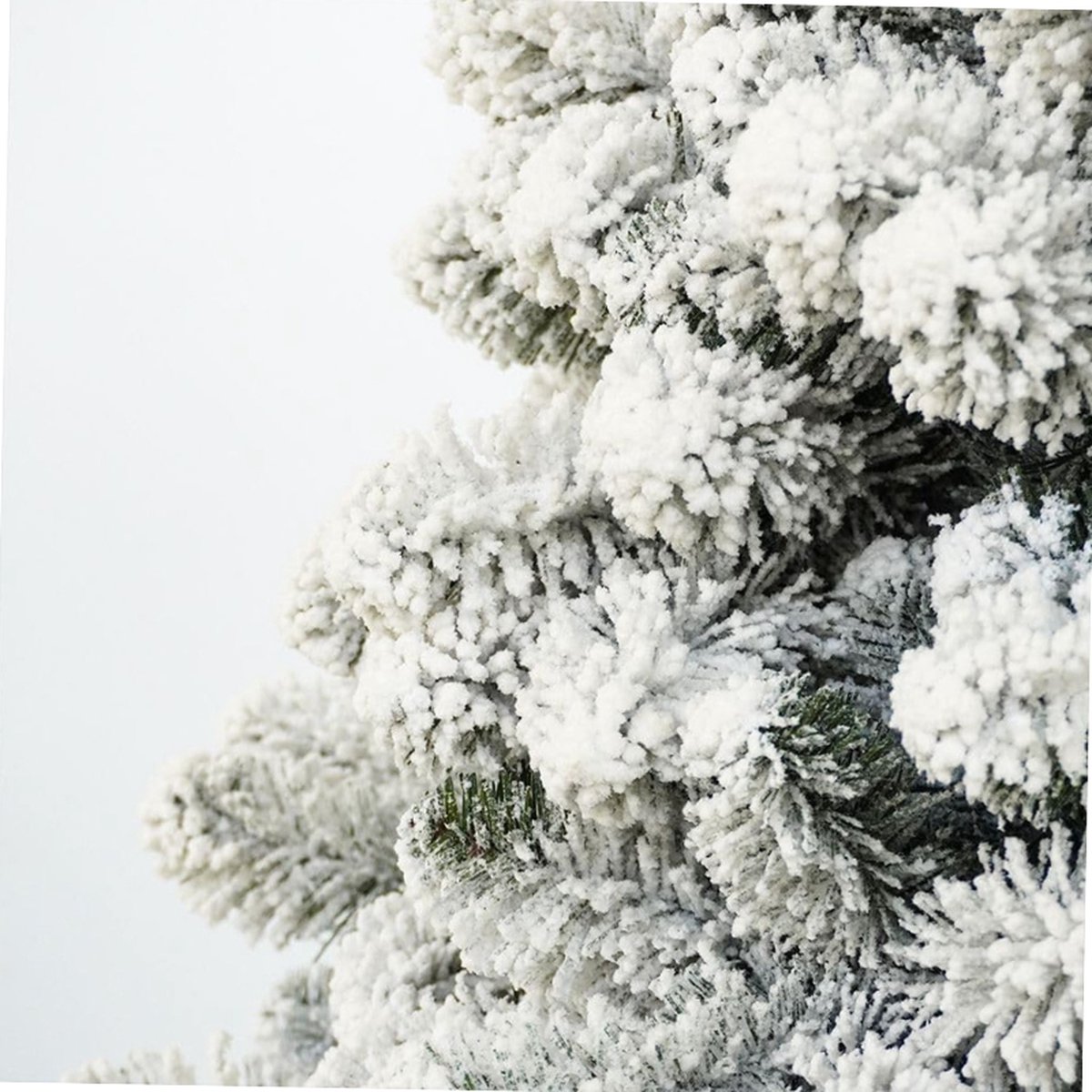 Kerstboom met Sneeuw 180 cm Realistisch