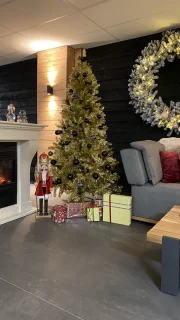 KJ Kunstkerstboom 210 cm - Goud