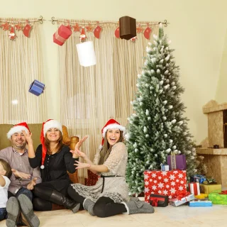 Kunstkerstboom 180 cm met houten standaard
