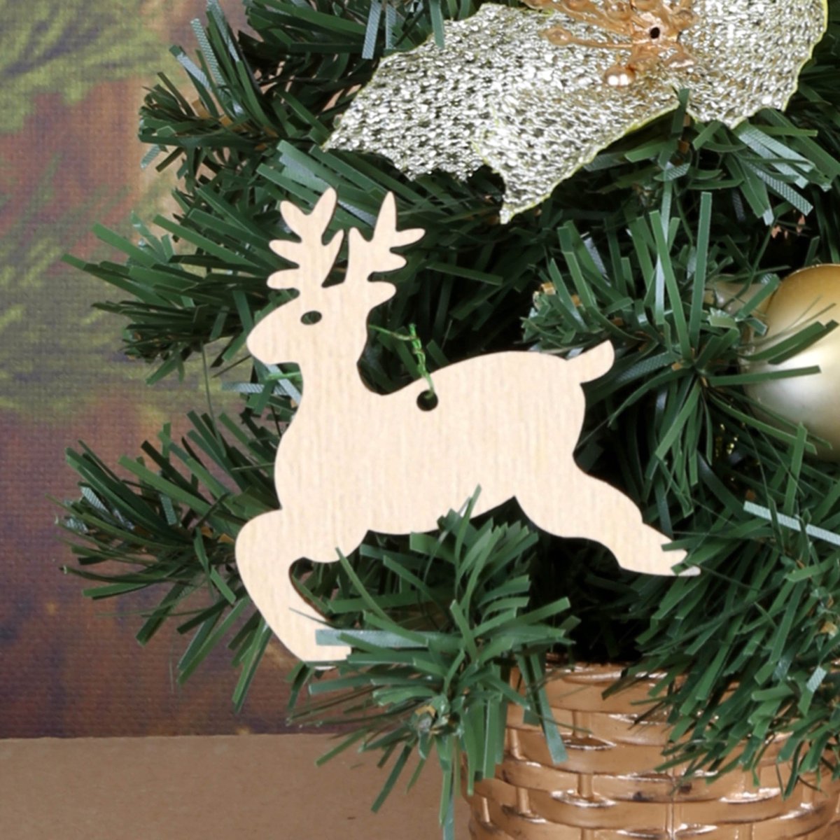 Kunstkerstboom 30cm met gouden ornamenten in pot
