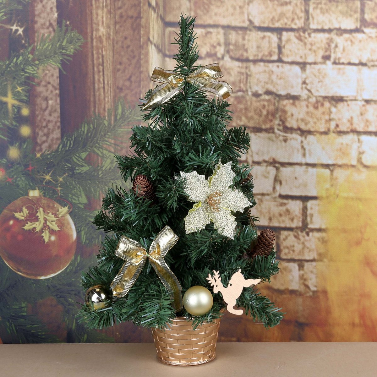 Kunstkerstboom 50cm met gouden ornamenten in pot