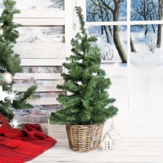 Kunstkerstboom 90 cm met rotan mand