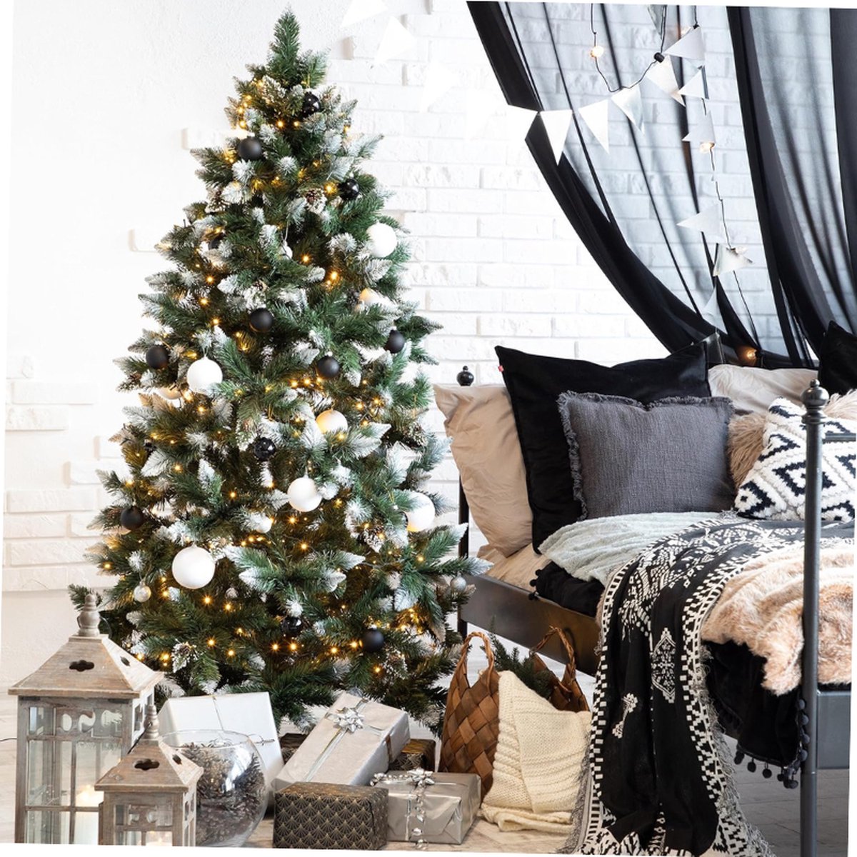 Kunstkerstboom Dennenboom 150 cm Met Houten Stand Made in EU