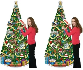 Kunstkerstboom met veelkleurige naalden