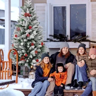 Kunstkerstboom met verlichting 225 cm