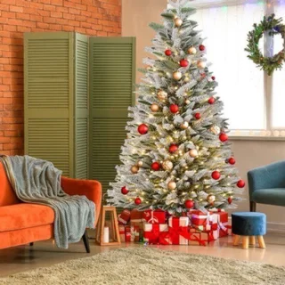 Kunstkerstboom met verlichting – 225 cm hoog