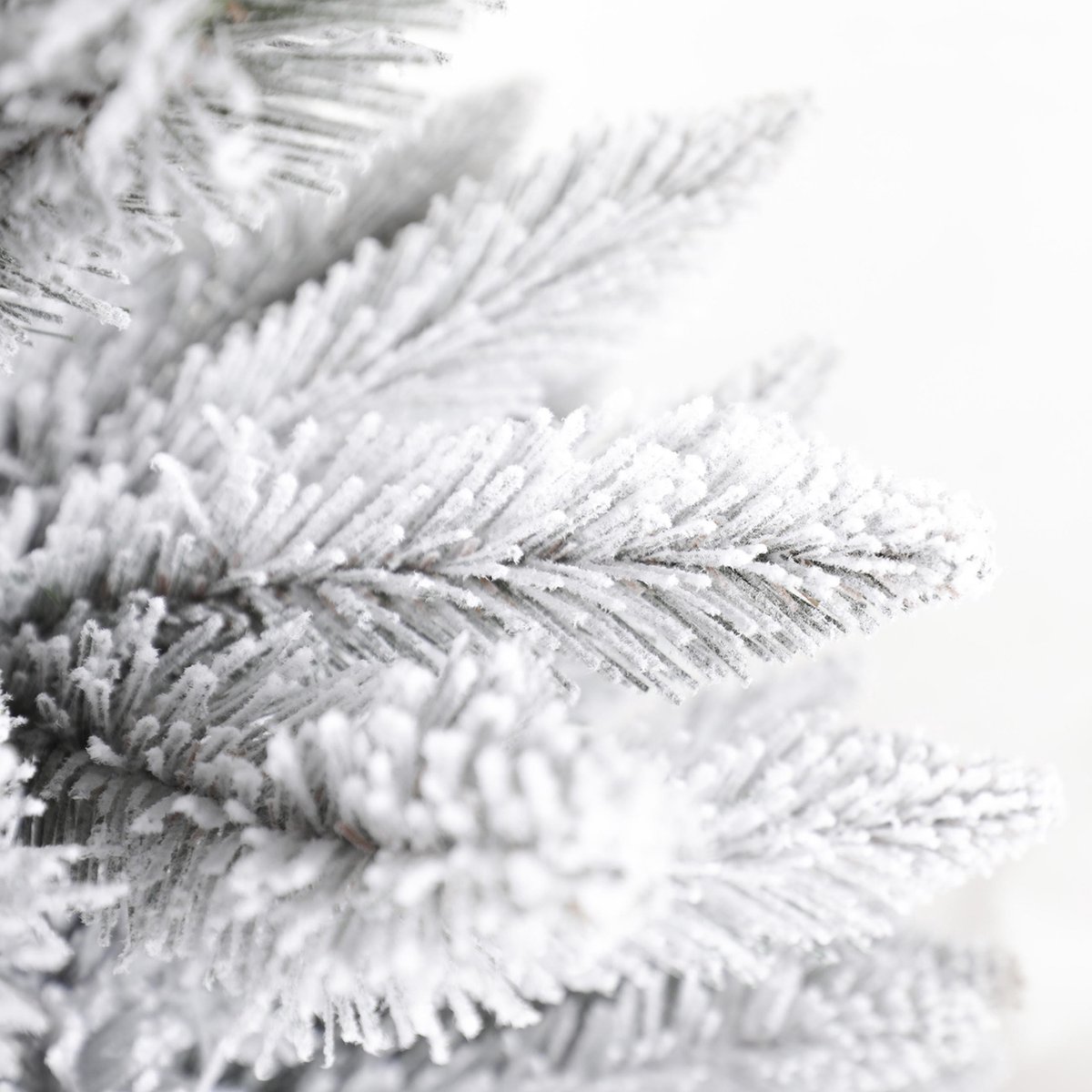Kunstkerstboom Slanke Spar PVC 180 cm Besneeuwd