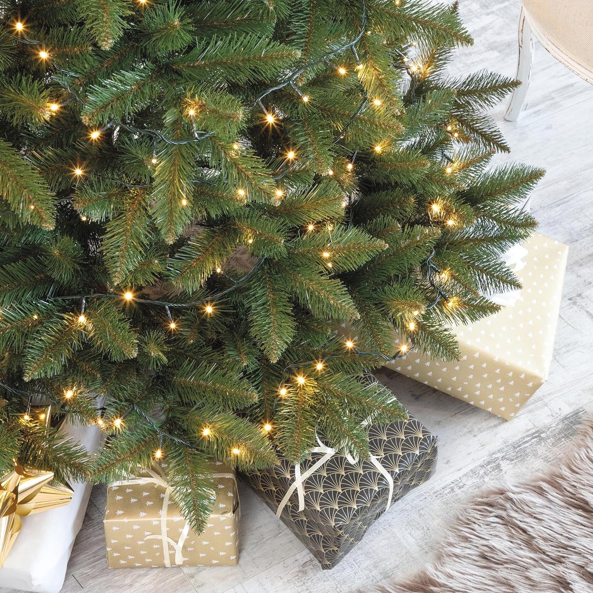 Nordmanntanne Kunstkerstboom 180 cm met Houten Standaard