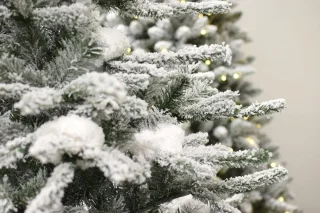 Oslo Snow Pine kunstkerstboom 150 cm