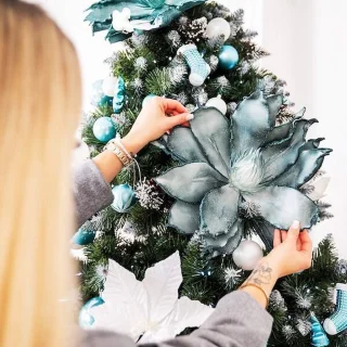 Royal Trees Kunstkerstboom Dennenappels 180 cm Zonder Verlichting