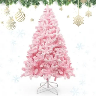 Roze kerstboom buiten
