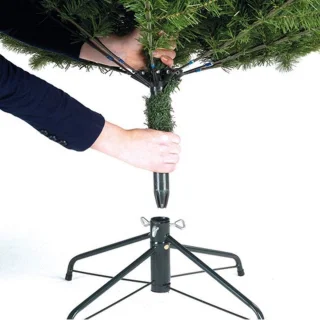Scharnerende kunstkerstboom