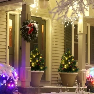 Set van 2 kunstkerstbomen